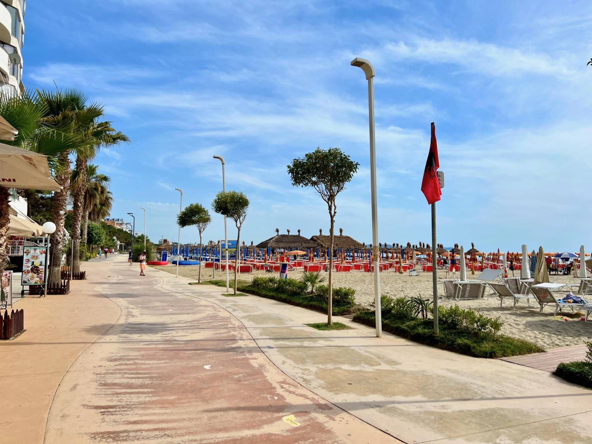 Seaside Golem * Golem (Tirana)